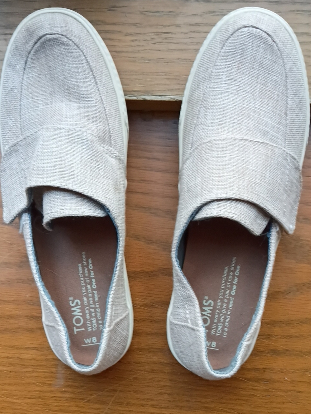 TOMS Women's Slip-On Velcro Shoes in Light Tan Canvas, Brand New, Size 8